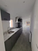 Casa móvil Shadow moderna con revestimiento madera 3 ventanas y porche. - Imagen 2