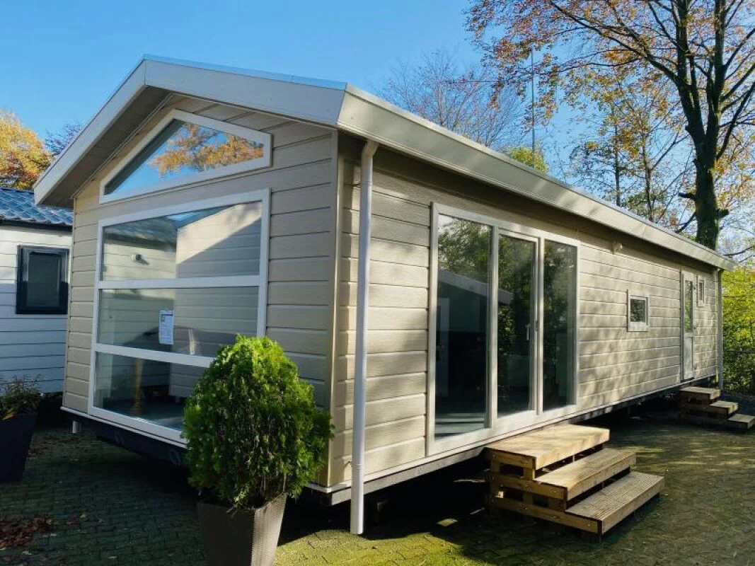 Casa móvil Sunhouse Deluxe 12x4,20m premium con aislamiento superior
