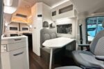 Camper Volkswagen Crafter Grand California 600 ocasión con baño completo.