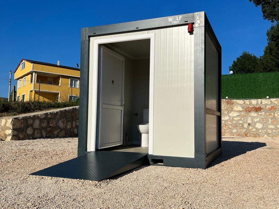 Contenedor sanitario PMR 220x220cm nuevo con inodoro adaptado