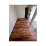 Contenedor oficina 6x3m nuevo con baño completo y puerta corredera. - Imagen 4